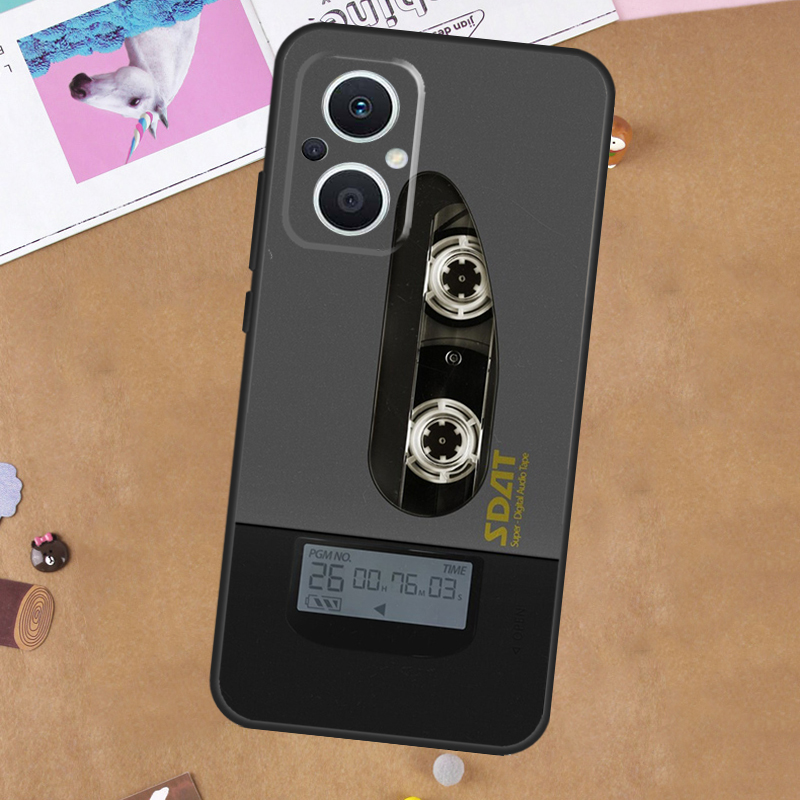 Klasyczne etui na kasetę magne – Oppo Reno 12 recenzja i cena